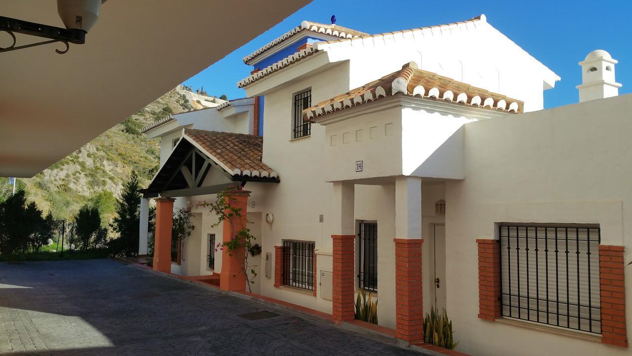 Lovely House With Views In Marina Del Este Almuñécar Екстериор снимка
